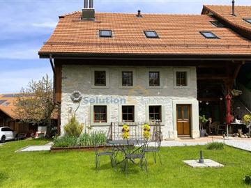 Wunderschönes renoviertes Bauernhaus mit 2 Wohnungen