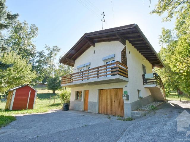Wunderschönes, renoviertes kleines Haus in ruhiger Lage