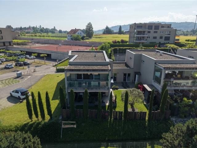 WUNDERSCHÖNES 6,5 ZIMMER FAMILIENHAUS MIT POTENZIAL FÜR EIGENSTÄNDIGE AKTIVITÄTEN