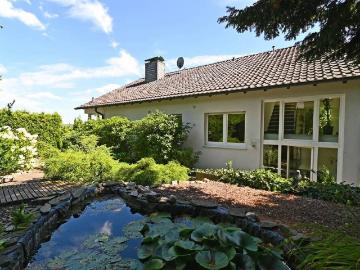 Wunschplatz mit Ausblick! Top gepflegtes, freistehendes Ein Zweifamilienhaus in Velbert Neviges
