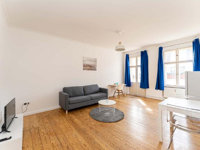 Wühlischstraße Two Room Apartment