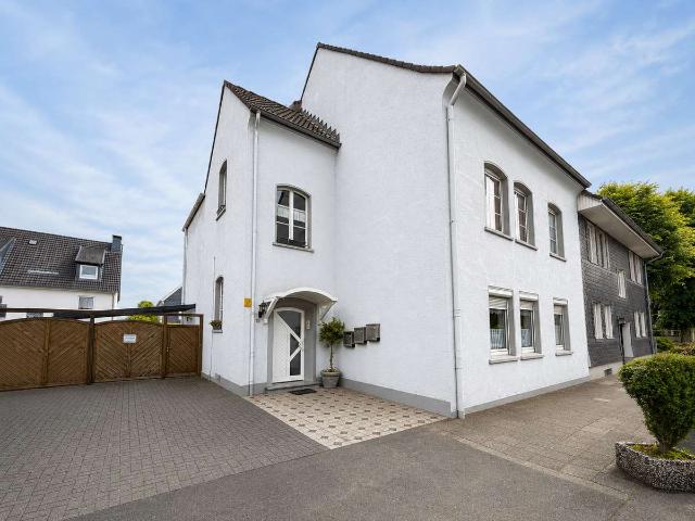 Wuppertal Cronenberg Schöne Eigentumswohnung mit Südbalkon und Stellplatz