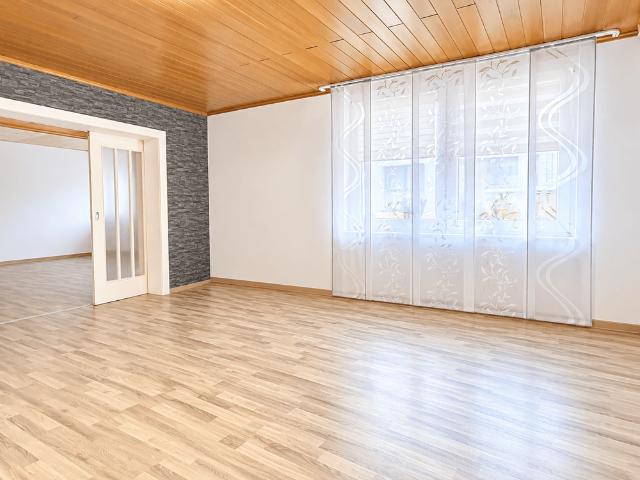 WUPPERTAL SEHLHOF: MODERNE 2,5 ZIMMERWOHNUNG MIT TERRASSE IM ERDGESCHOSS HOCHPARTERRE