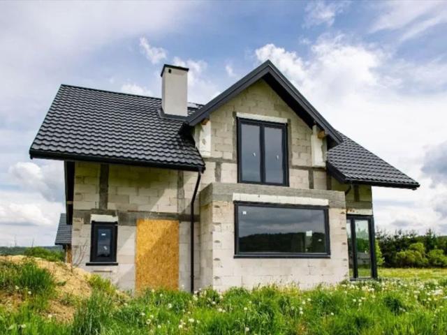 Dom w Wyżnem 131,49 m², stan surowy, duża działka polecam