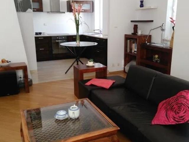 Wynajmę 2 pokojowe mieszkanie 55 m² z dużym balkonem