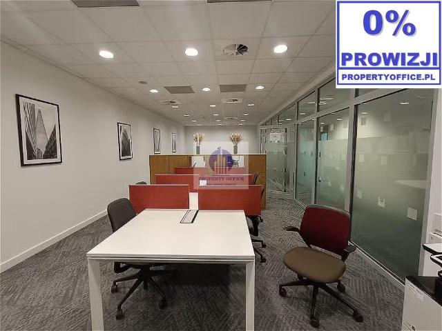 Wynajmę biurko w coworkingu na Ochocie, 13. piętro, bez prowizji