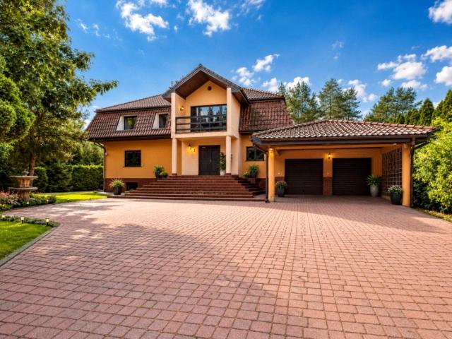 Wynajmę dom wolnostojący 480 m² balkon ul. Wesoła, Zielonka