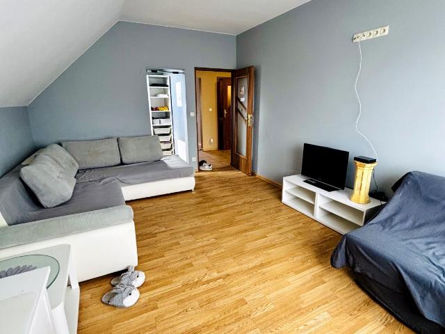 Wynajmę dom wolnostojący 90 m² z balkonem Stare Babice