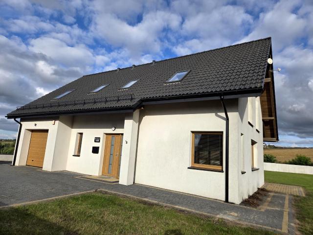 Wynajmę dom wolnostojący 230 m² z garażem Sierakowice