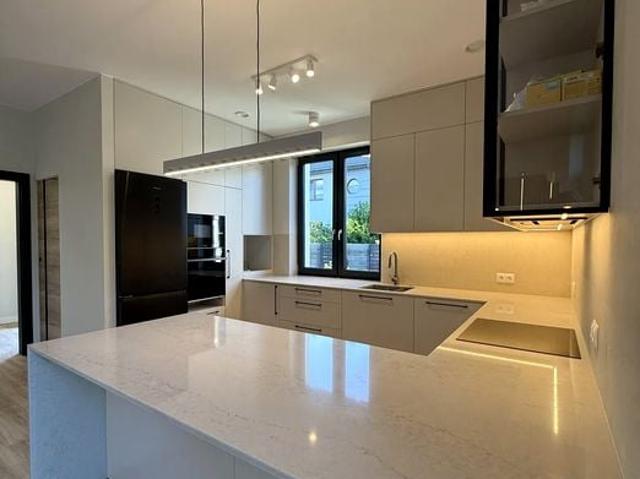 Wynajmę dom 223 m² Stare Babice