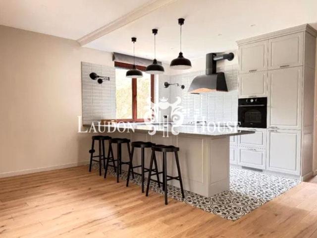 Wynajmę dom 390 m² Jesówka