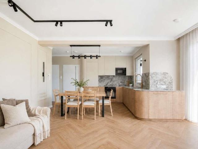 Wynajmę elegancki 4 pokojowy apartament 88 m² z dużym ogrodem