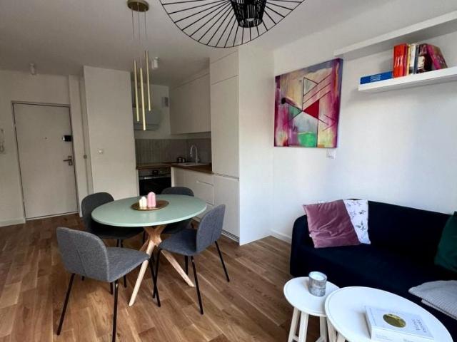 Wynajmę mieszkanie 30 m² Warszawa, Śródmieście