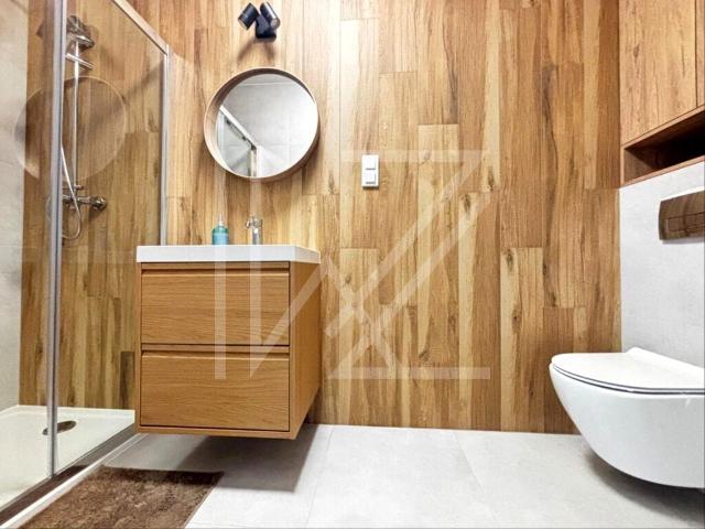 Wynajmę mieszkanie w apartamentowcu m4 z aneksem kuchennym 120 m² Kraków