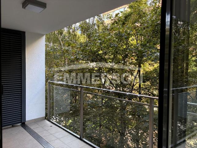 Wynajmę mieszkanie w apartamentowcu m4 z kuchnią z oknem 134 m² Warszawa, Śródmieście