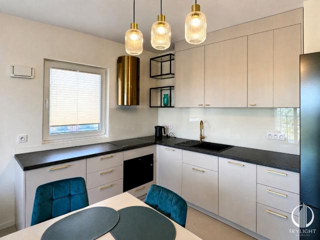Wynajmę mieszkanie w apartamentowcu m2 z aneksem kuchennym 45 m² Warszawa