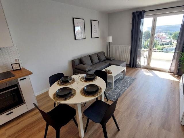 Wynajmę mieszkanie w apartamentowcu m2 z aneksem kuchennym 46 m² ul. Paniowicka, Wrocław, Fabryczna
