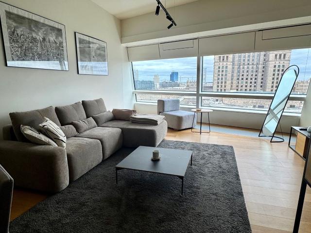 Wynajmę mieszkanie w apartamentowcu m2 z aneksem kuchennym 90 m² Warszawa, Śródmieście
