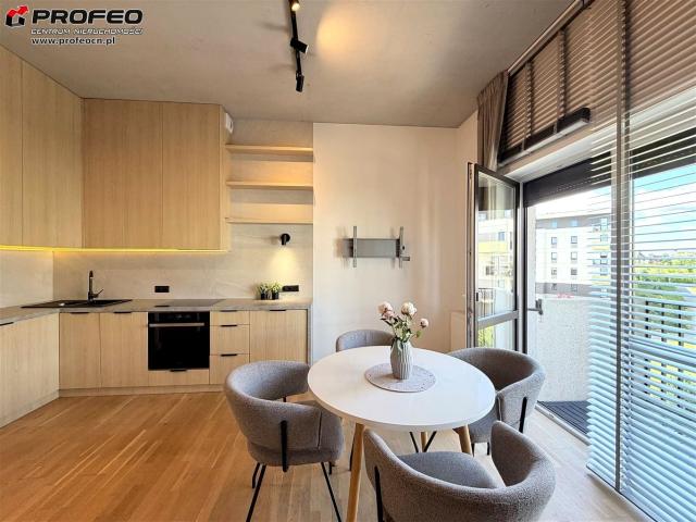 Wynajmę mieszkanie w apartamentowcu kawalerka z kuchnią w zabudowie 38 m² Bielsko Biała