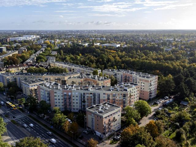 Wynajmę mieszkanie w bloku mieszkalnym m4 z aneksem kuchennym 80 m² Wrocław, Psie Pole