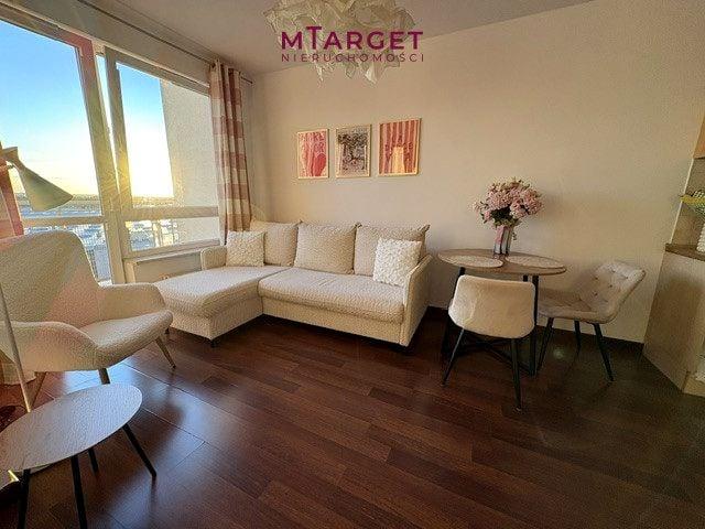 Wynajmę mieszkanie w bloku mieszkalnym m2 z aneksem kuchennym 37 m² ul. Jarząbka, Piaseczno