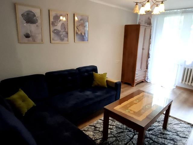 Wynajmę mieszkanie w bloku mieszkalnym m2 z aneksem kuchennym 39 m² Opole, Centrum