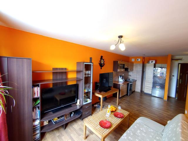 Wynajmę mieszkanie w bloku mieszkalnym m2 z aneksem kuchennym 40 m² ul. Jasińskiego, Legnica, Tarninów