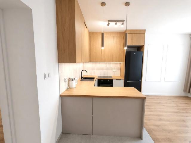 Wynajmę mieszkanie w bloku mieszkalnym m2 z aneksem kuchennym 44 m² ul. Naftowa, Krosno