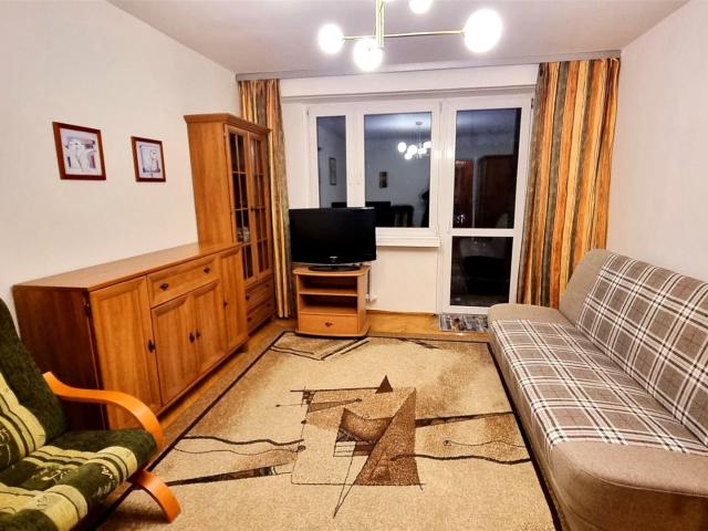 Wynajmę mieszkanie w bloku mieszkalnym m2 z kuchnią w zabudowie 43 m² Łódź, Żubardź
