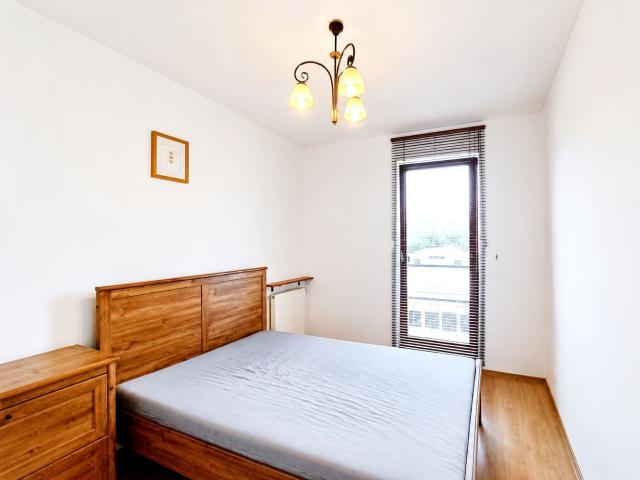 Wynajmę mieszkanie w bloku mieszkalnym m2 z kuchnią w zabudowie 58 m² Mozarta, Kraków, Prądnik Biały