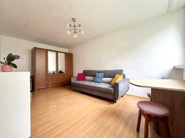 Wynajmę mieszkanie w bloku mieszkalnym m2 z kuchnią z oknem 35 m² Świdnica, Młodych