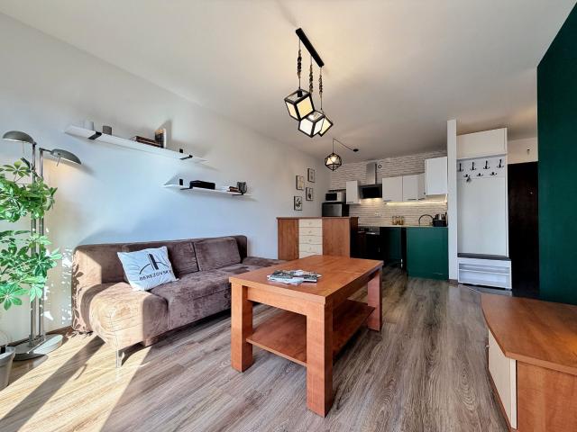 Wynajmę mieszkanie w bloku mieszkalnym m2 z kuchnią z oknem 42,20 m² ul. Straussa, Wrocław, Jagodno