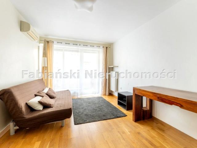 Wynajmę mieszkanie w bloku mieszkalnym m2 z kuchnią z oknem 43 m² ul. Asnyka, Poznań, Jeżyce