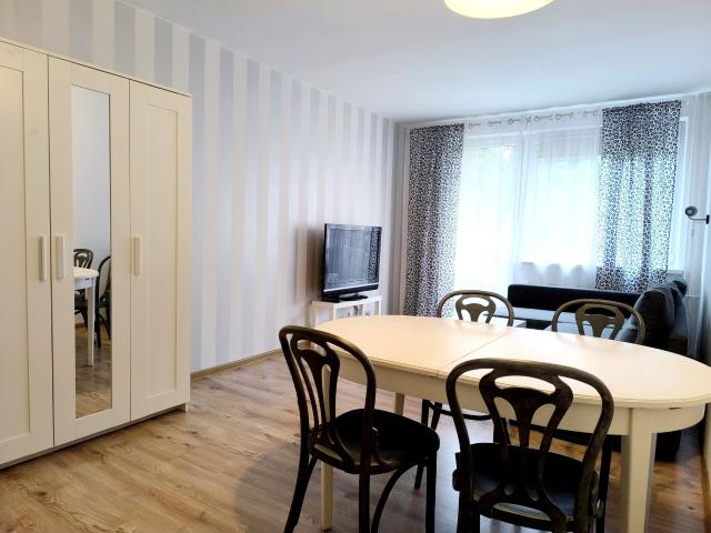 Wynajmę mieszkanie w bloku mieszkalnym m2 z kuchnią z oknem 48 m² Gdańsk, Przymorze