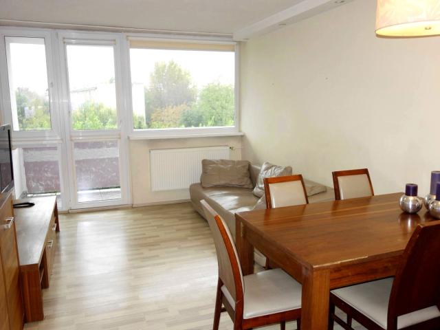 Wynajmę mieszkanie w bloku mieszkalnym m2 z kuchnią z oknem 52,60 m² Wrocław, Krzyki