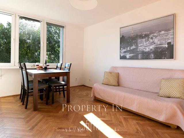 Wynajmę mieszkanie w bloku mieszkalnym m2 z oddzielną kuchnią 38 m² ul. Srebrna, Warszawa