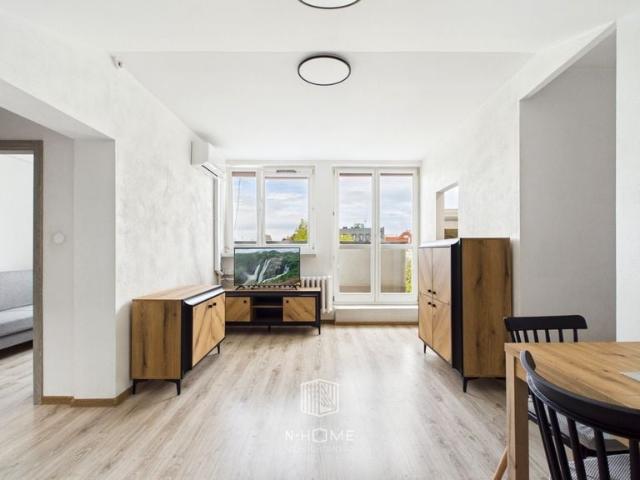 Wynajmę mieszkanie w bloku mieszkalnym m2 z oddzielną kuchnią 32 m² ul. Piaskowa, Wrocław