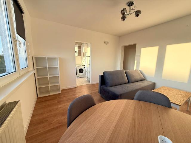 Wynajmę mieszkanie w bloku mieszkalnym m2 z oddzielną kuchnią 44 m² ul. Śniardwy, Warszawa, Mokotów
