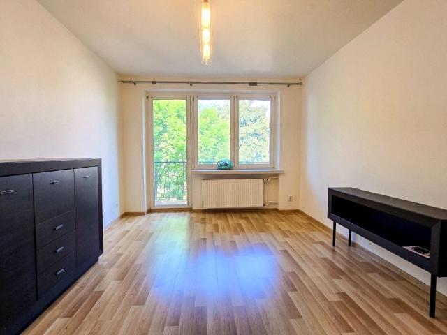 Wynajmę mieszkanie w bloku mieszkalnym m2 z oddzielną kuchnią 48 m² Łódź, Teofilów