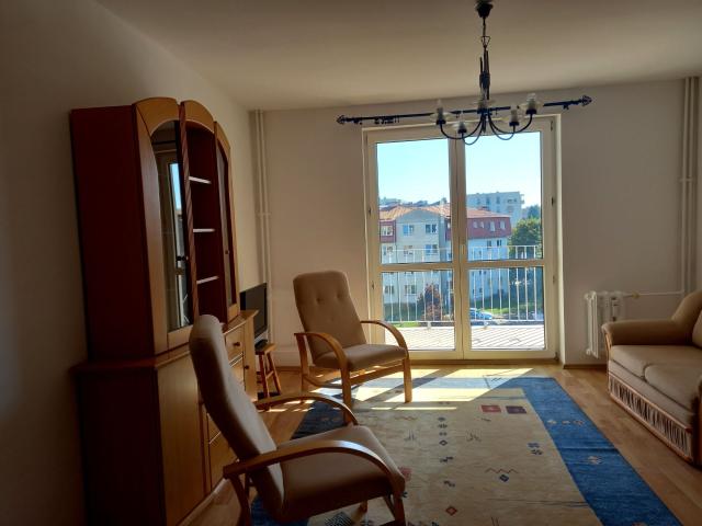 Wynajmę mieszkanie w bloku mieszkalnym m2 z oddzielną kuchnią 42 m² Olsztyn, Jaroty