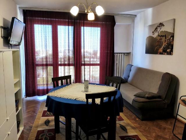 Wynajmę mieszkanie w bloku mieszkalnym m2 z oddzielną kuchnią 43 m² Łódź, Bałuty