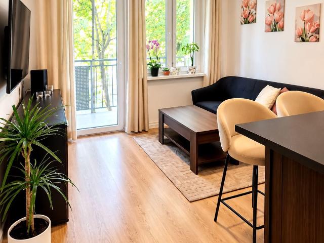 Wynajmę mieszkanie w bloku mieszkalnym m3 z aneksem kuchennym 47,72 m² Opole, Zaodrze