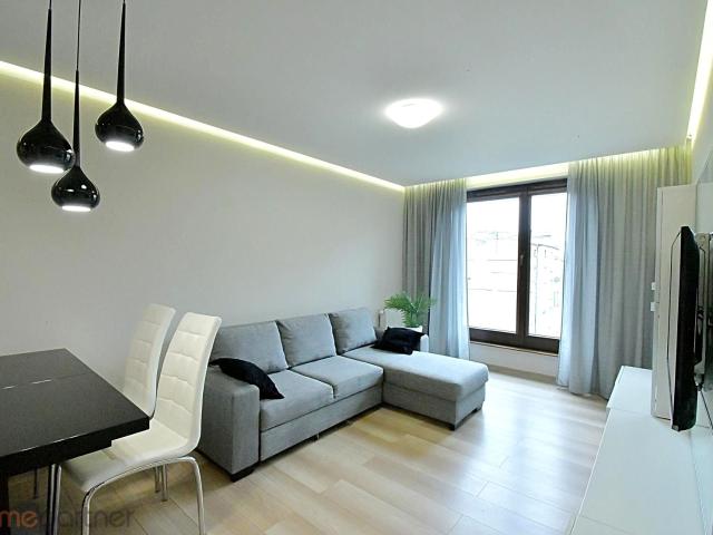 Wynajmę mieszkanie w bloku mieszkalnym m3 z aneksem kuchennym 62,50 m² Wrocław, Krzyki