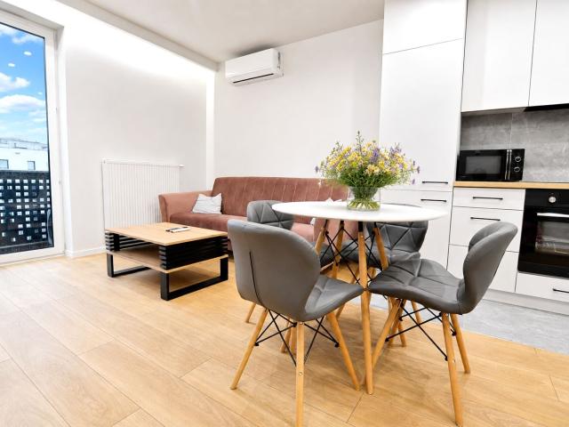 Wynajmę mieszkanie w bloku mieszkalnym m3 z kuchnią w zabudowie 52 m² Kraków, Złocień