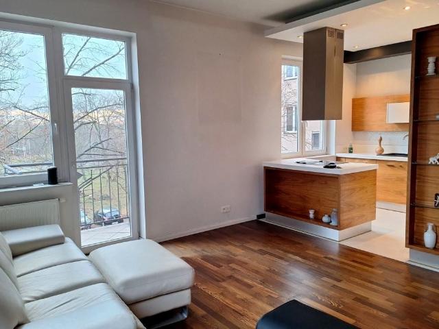 Wynajmę mieszkanie w bloku mieszkalnym m3 z kuchnią w zabudowie 76 m² Sosnowiec, Dańdówka