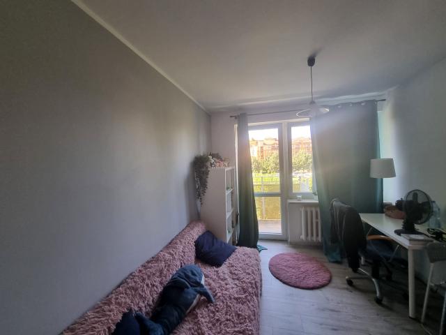 Wynajmę mieszkanie w bloku mieszkalnym m3 z kuchnią z oknem 47 m² Poznań, Winogrady