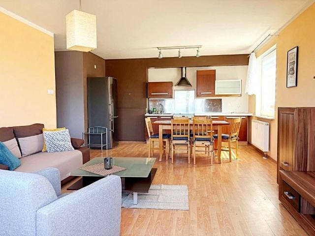 Wynajmę mieszkanie w bloku mieszkalnym m3 z kuchnią z oknem 61,40 m² Gdańsk, Zakoniczyn