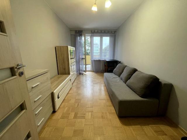 Wynajmę mieszkanie w bloku mieszkalnym m3 z oddzielną kuchnią 48,50 m² Białystok