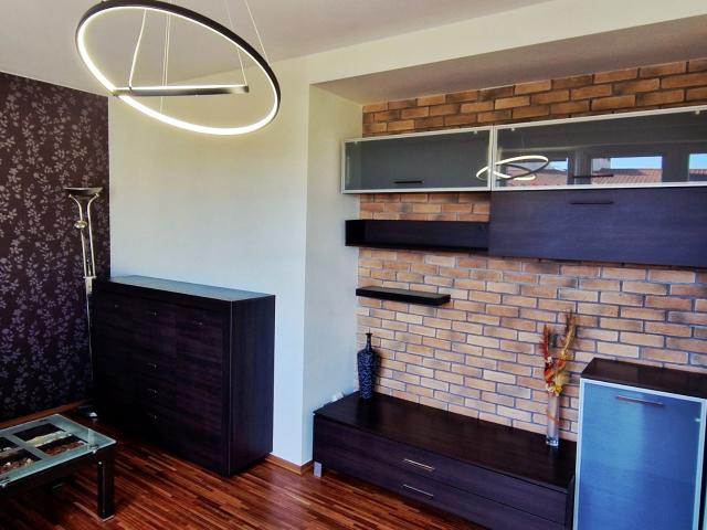 Wynajmę mieszkanie w bloku mieszkalnym m3 z oddzielną kuchnią 57 m² Osiedle Akademickie, Kraków, Czyżyny