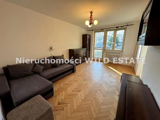 Wynajmę mieszkanie w bloku mieszkalnym m3 z oddzielną kuchnią 52,95 m² ul. Smolki, Lesko